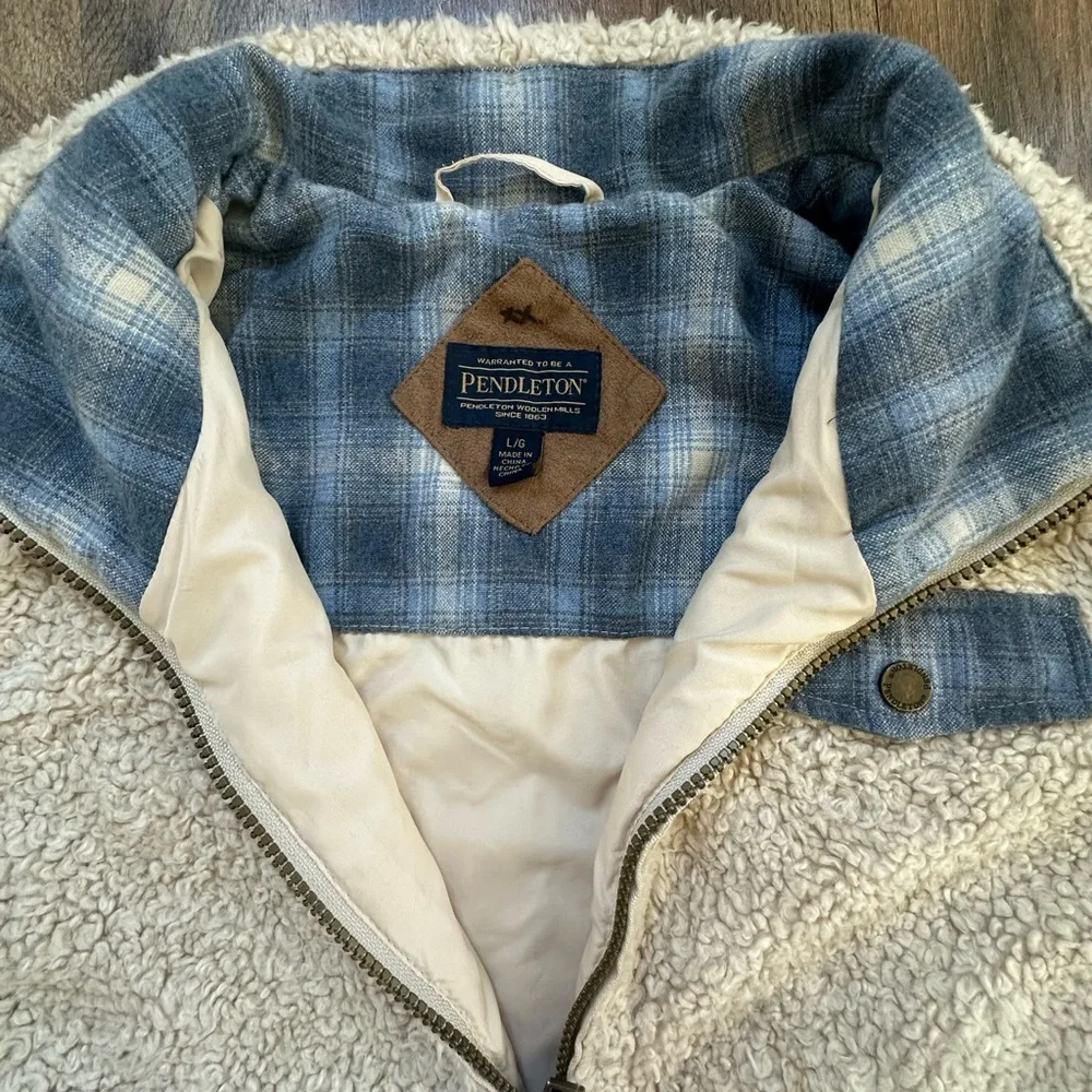 Pendleton Cream Teddy Sherpa Jacket with Plaid Collar - Picture 3 of 4